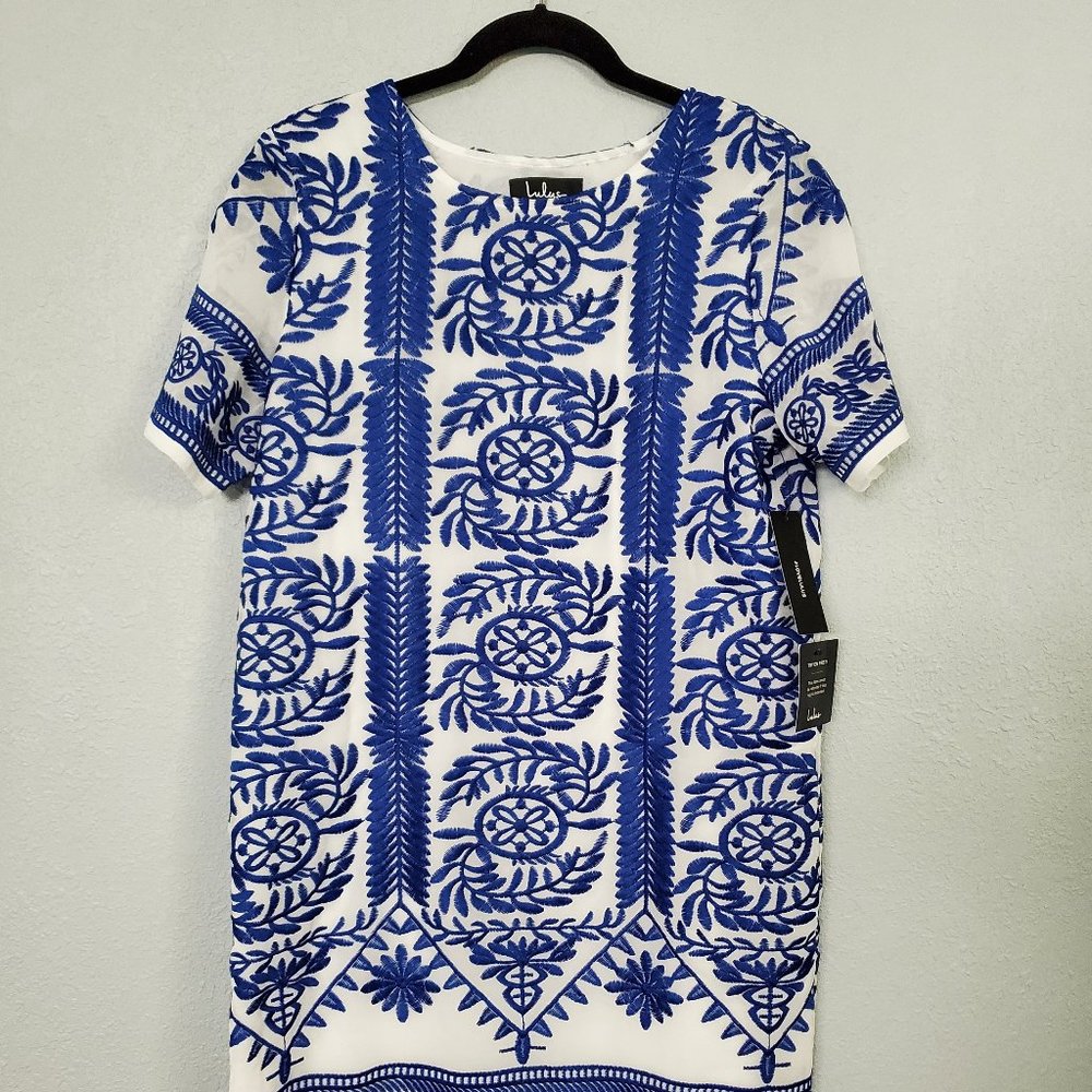 NWT Lulu's Blue and White Embroidered Shift Dress Size M